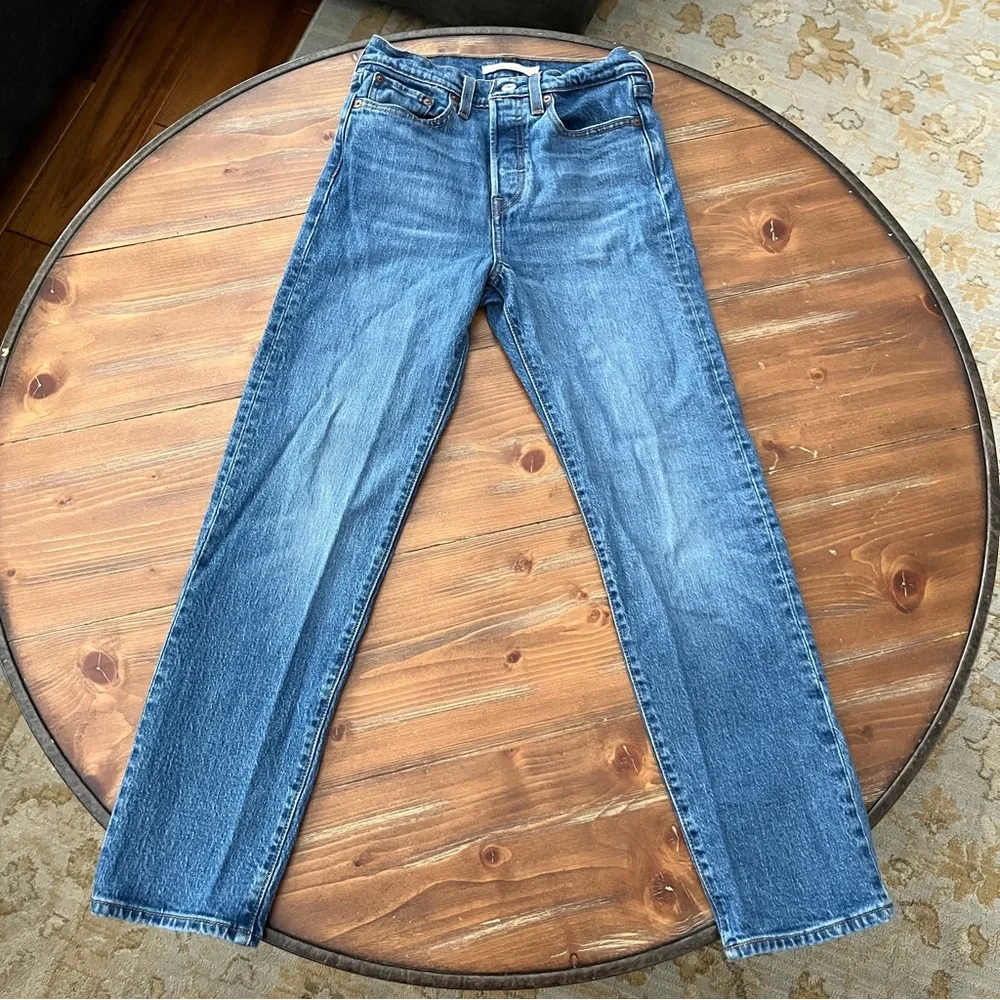 Levi’s wedgie straight button fly jeans. 25 - Picture 2 of 7